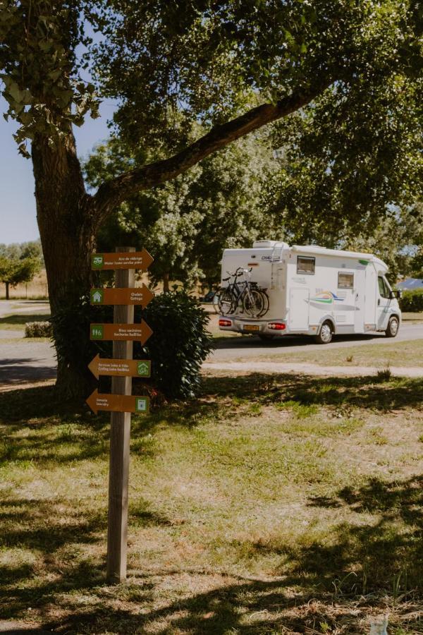 Camping Onlycamp Tours Val De Loire 圣阿韦尔坦 外观 照片